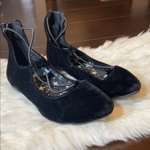 Girls Dress Shoes. Size 13.